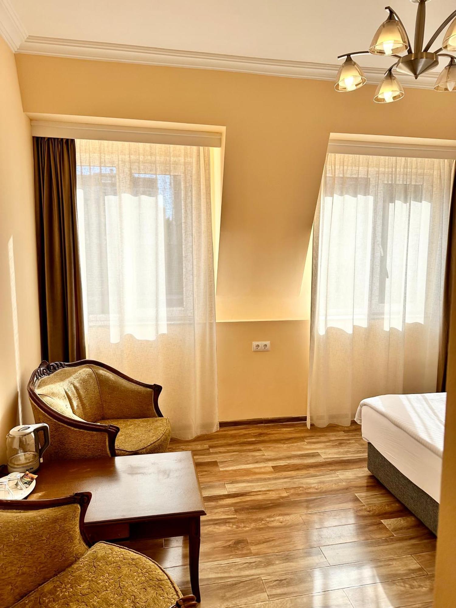 Old Clty Hotel Batum Dış mekan fotoğraf