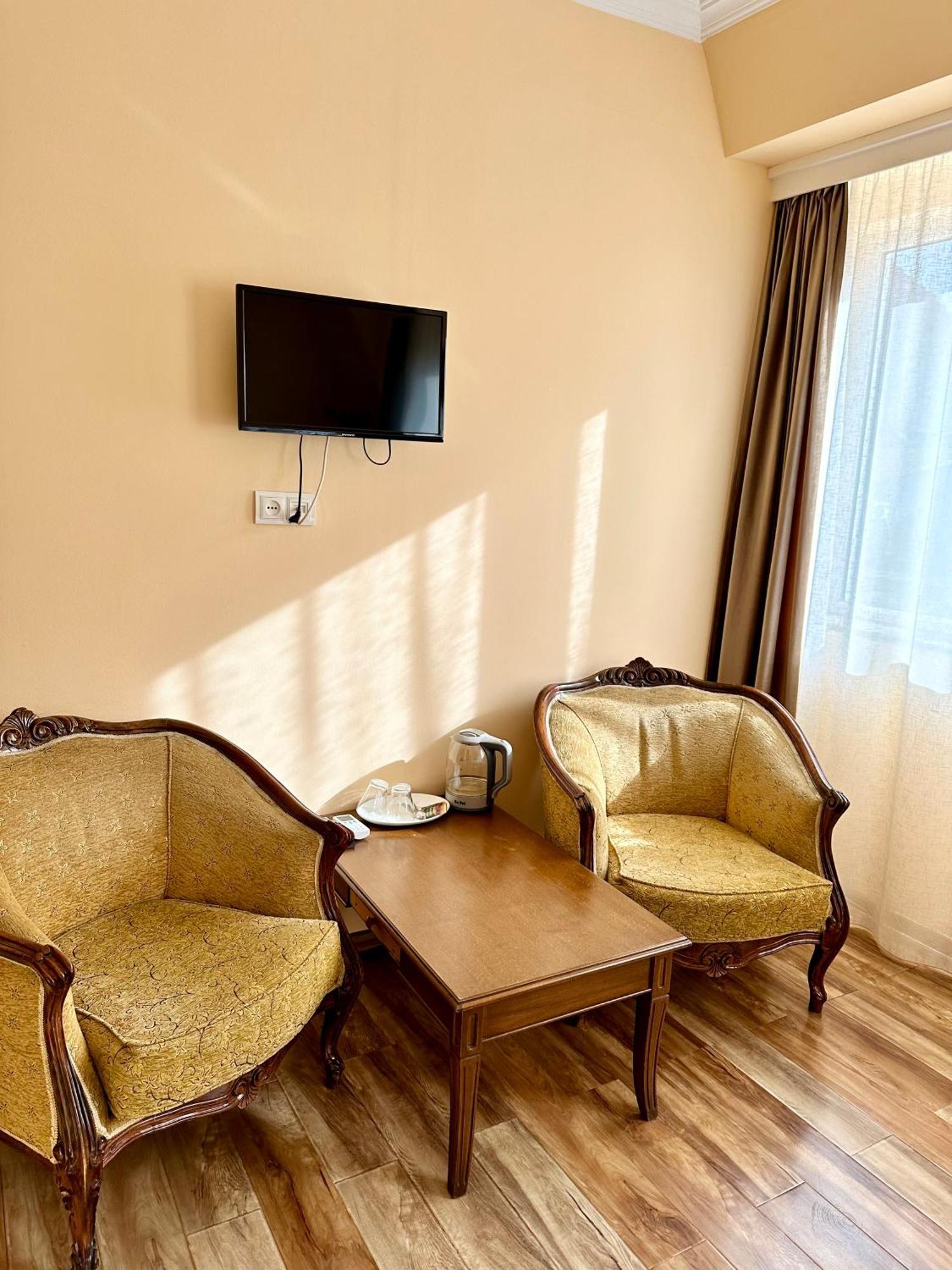 Old Clty Hotel Batum Dış mekan fotoğraf